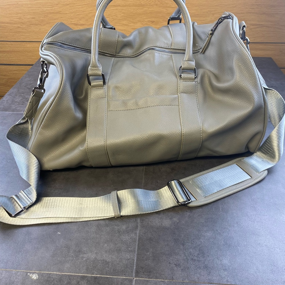 Steve‎ Madden Gray Large Duffel Weekender Faux Leather Bag